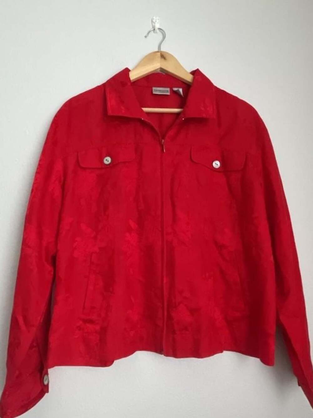Chicos Topper Jacket 
Sz 2 
Silk/Cotton Asian Artsy Light Shacket Full Zip